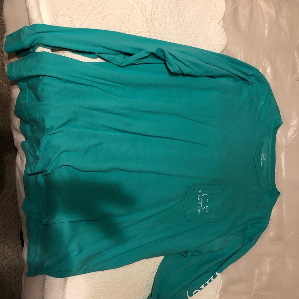 Vineyard vines long sleeve shirt.